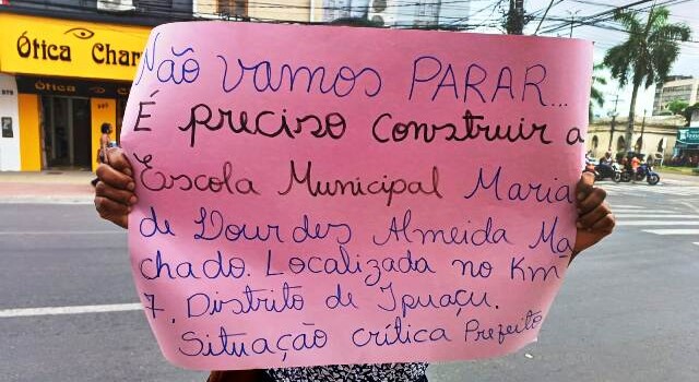 Manifestação mães de estudantes_ Paulo José Acorda Cidade