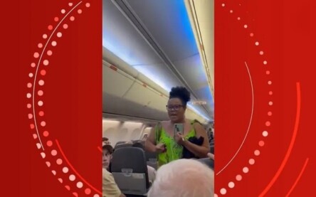Briga em avião