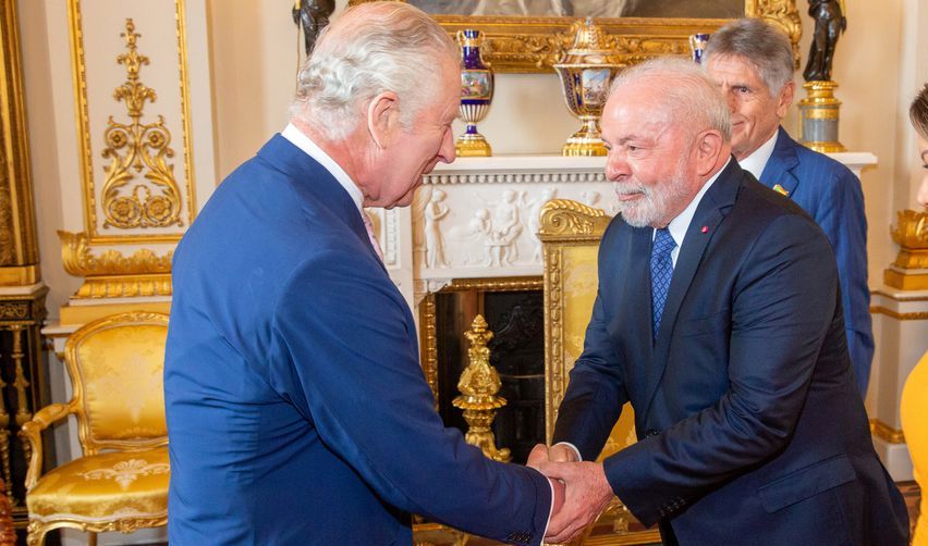 Londres, Inglaterra, 05.05.2023 - Presidente da República, Luiz Inácio Lula da Silva e a primeira-dama Janja Lula da Silva são recebidos pelo Rei Charles III e membros da família real no Palácio de Buckingham, Londres - Inglaterra. Foto: Ian Jones/Buckingham Palace