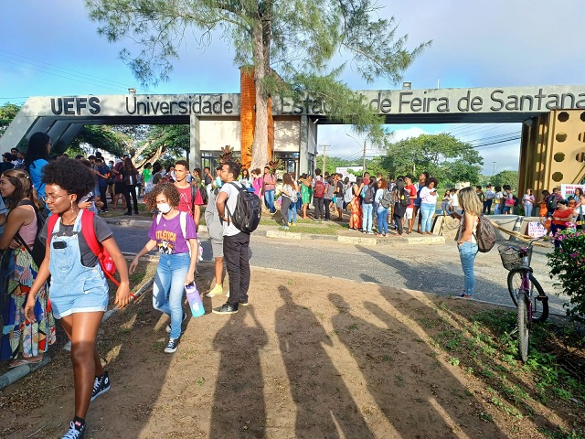 Manifestação estudantes Uefs - Paulo José- Acorda Cidade