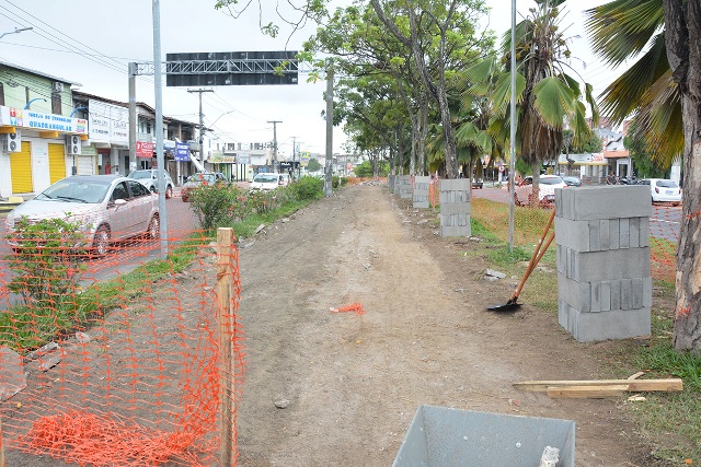 implantação da ciclovia na avenida Fraga Maia