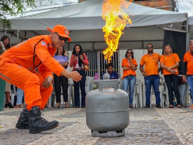 ação social na BCS da Rua Nova