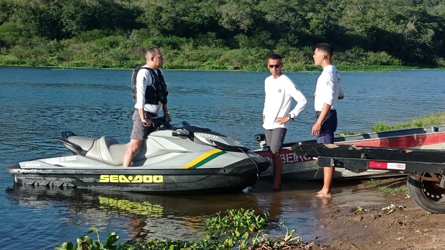 Buscas por adolescente no Rio Jacuípe