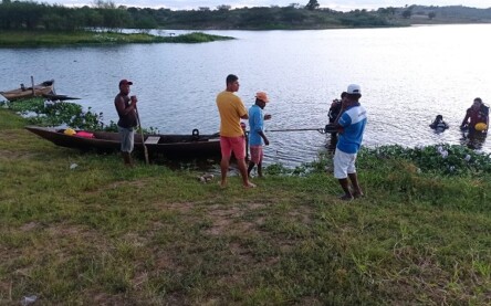Buscas por adolescente no Rio Jacuípe