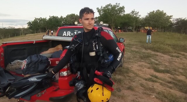 Buscas por adolescente no Rio Jacuípe