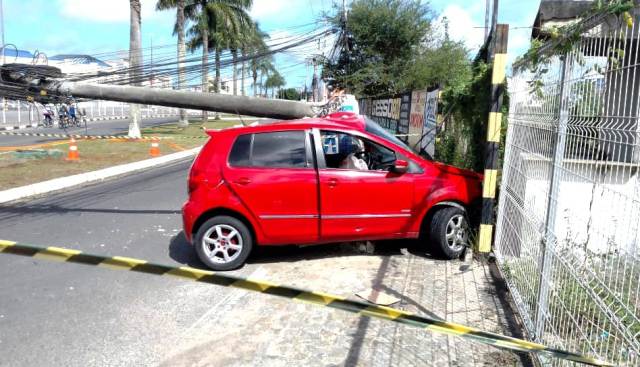 Acidente no bairro São João_ Foto Ed Santos Acorda Cidade