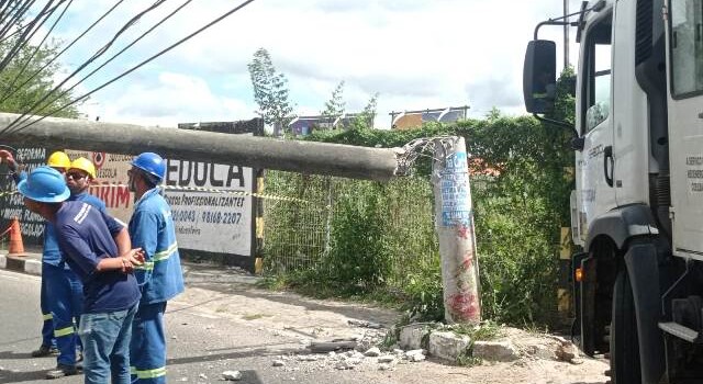 Acidente no bairro São João_ Foto Ed Santos Acorda Cidade (5)