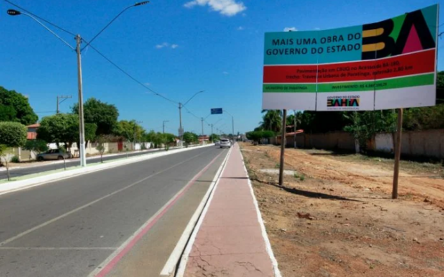 Pavimentação em trecho urbano de Paratinga Antonio Queirós GOVBA