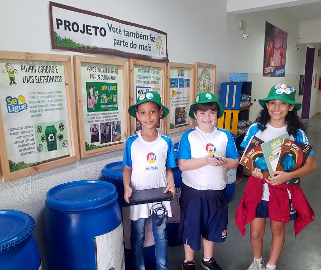 Na foto os alunos José Pietro, Pedro Pereira e Catarina Morais.