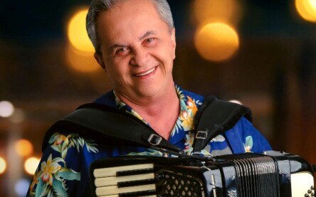 Cantor Flávio José