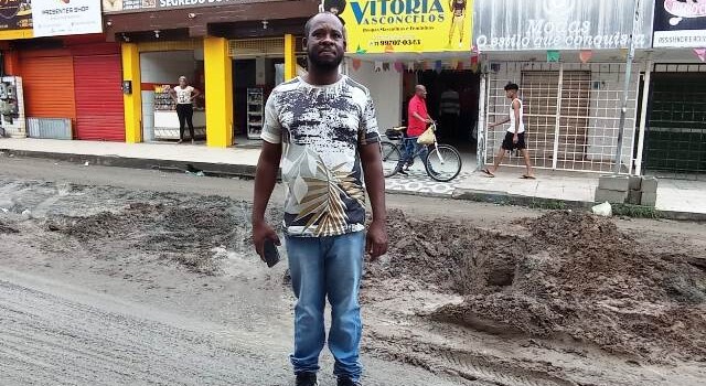 Comerciante Mácio de Jesus_ Foto Ed Santos Acorda Cidade
