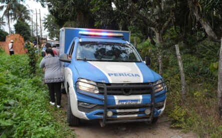 Corpo encontrado em matagal