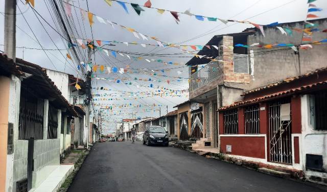 Rua Montes Claros_ decoração junina_ Foto Ney Silva Acorda Cidade