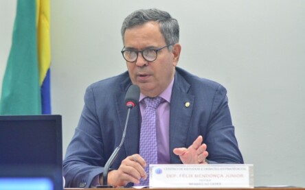 Félix pede a Lula que demita presidente do Banco Central e diz que juros no Brasil beiram à agiotagem