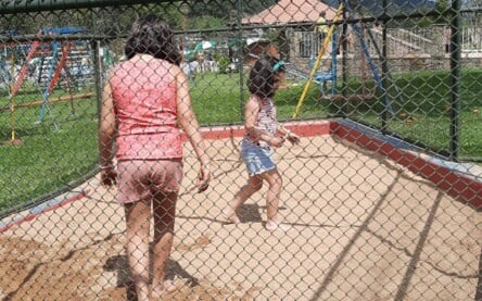 crianças brincando