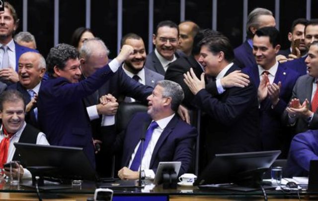 Brasília (DF) 06/07/2023 Comemoração da aprovação em primeiro turno da Reforma Tributária na Câmara dos Deputados. Foto Lula Marques/ Agência Brasil.