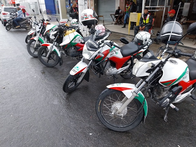 Mototaxistas de Feira de Santana