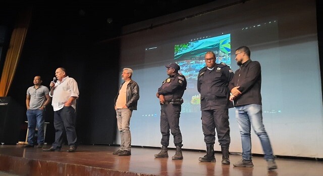 Reunião na CDL
