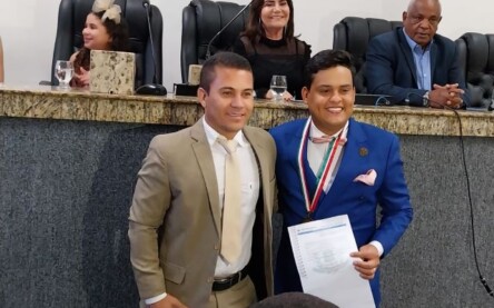 Foto: Paulo José/Acorda Cidade

thiago Aquino recebe comenda Maria Quitéria