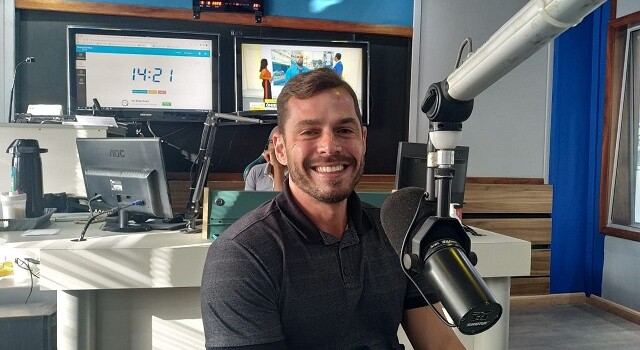 Cirurgião Thiago Leite