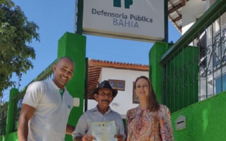 Idoso de 84 anos volta a ter registro civil