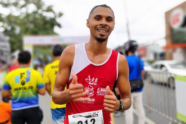 Cerca de 1.200 pessoas se inscreveram para participar da corrida em provas de 5, 10 e 15 km, promovida por uma empresa de material esportivo.