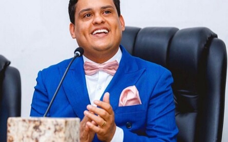 Thiago Aquino receberá a mais alta honraria do legislativo baiano