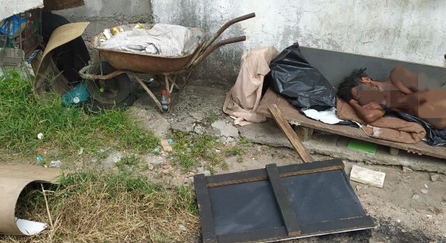 Homem em situação de rua é atendido e cuidado pelo Samu