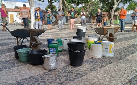 Protesto-contra-falta-de-agua-na-Matinha