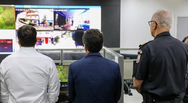 Secretários da Polícia Civil, José Renato Torres (C) e da PM, Luiz Henrique Marinho Pires Foto Rafael Camposgoverno do RJ
