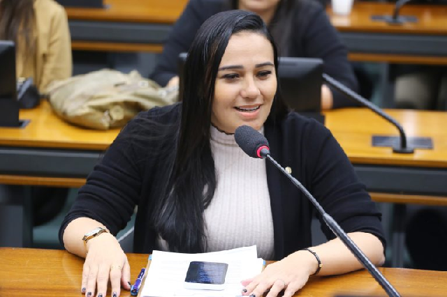 Dayany Bittencourt - autora da proposta - Foto - Vinicius Loures - Câmara dos Deputados