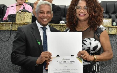 vereador Silvio dias e profissionais do HELR ft ascom câmara