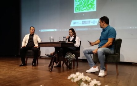 Palestra na CDL