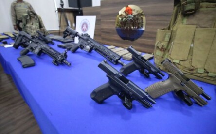 PM impede fuga em massa no presídio e apreende fuzis e pistolas na Mata Escura