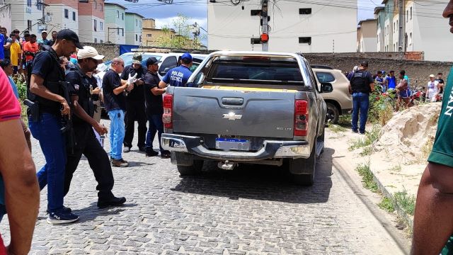 Homicídio dentro de carro no bairro Conceição