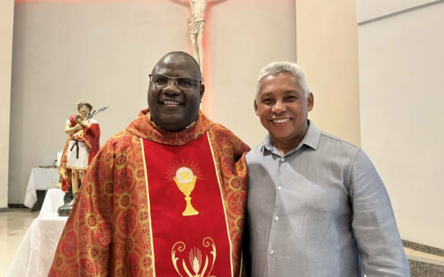 Padre Victor Zacarias Luaco, padre Angolano