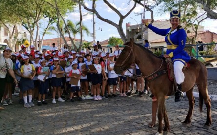 crianças visitam distrito de tiquaruçu1