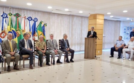 jerônimo assina acordo de cooperação para implantação de Centro Tecnológico Aeroespacial da Bahia
