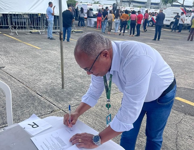 entrega de ambulância na upa estadual de feira de santana