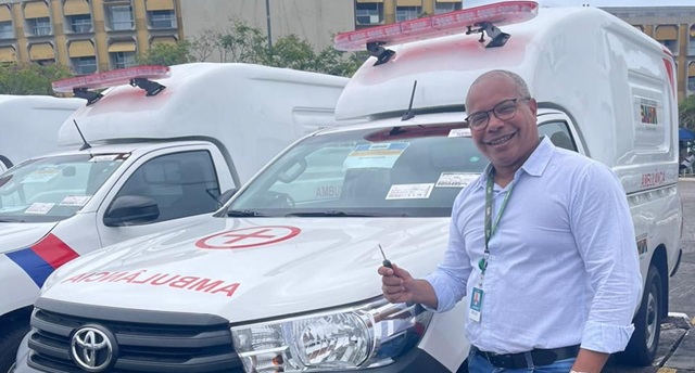 entrega de ambulância na upa estadual de feira de santana