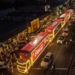 Caravana da coca-cola com o papai noel