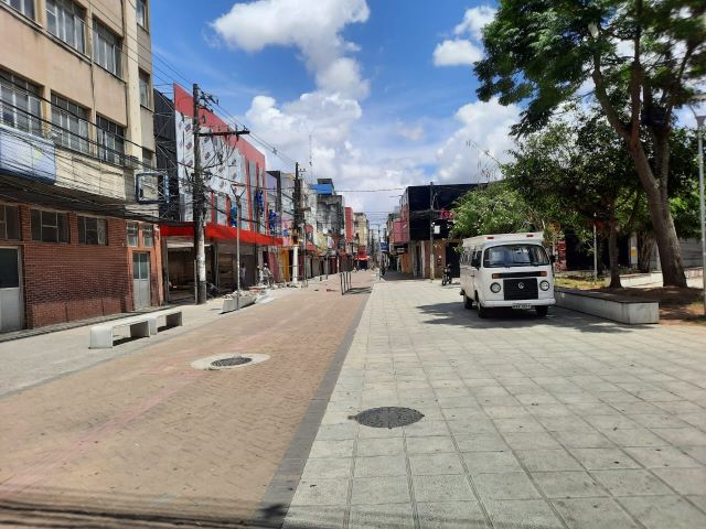 Comércio no feriado, Rua Sales Barbosa