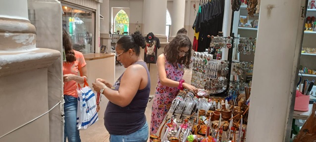 Mercado de arte popular ft Paulo José acoorda cidade4