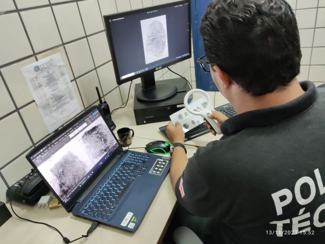 identificação necropapiloscópica (confronto pelas impressões digitais