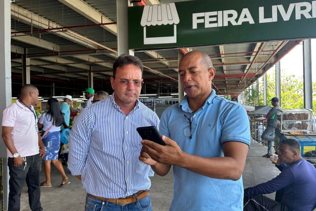 Secretário de Agricultura visita feiras livres