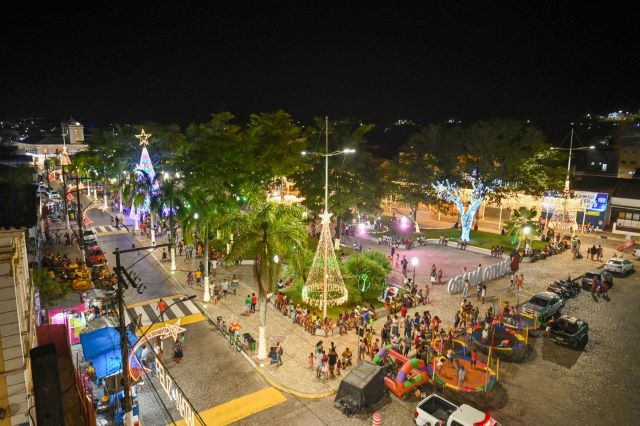 Decoração natalina de Santo Amaro Bahia