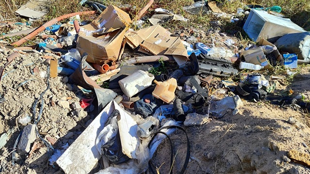 Rua São Geraldo no bairro Lagoa Grande - descarte irregular de entulho4