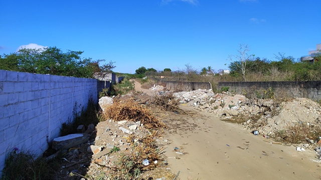 Rua São Geraldo no bairro Lagoa Grande - descarte irregular de entulho4