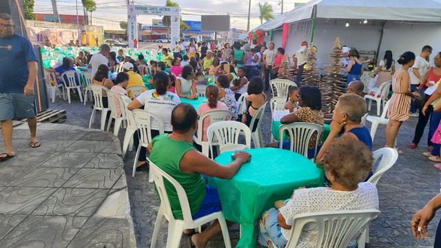 Igreja dos Capuchinhos realiza Quermesse Natalina celebrando os 800 anos do presépio fr ed santos acorda cidade0