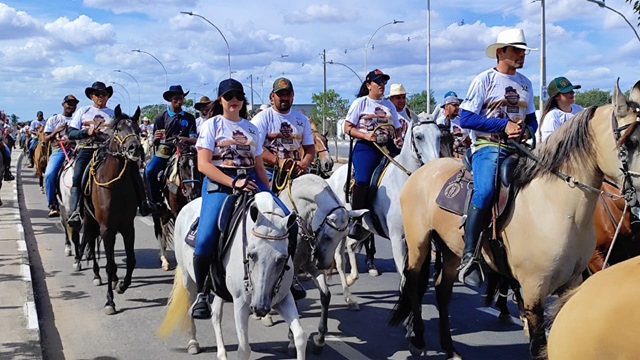 15ª cavalgada solidária ft Ed santos acorda cidade6